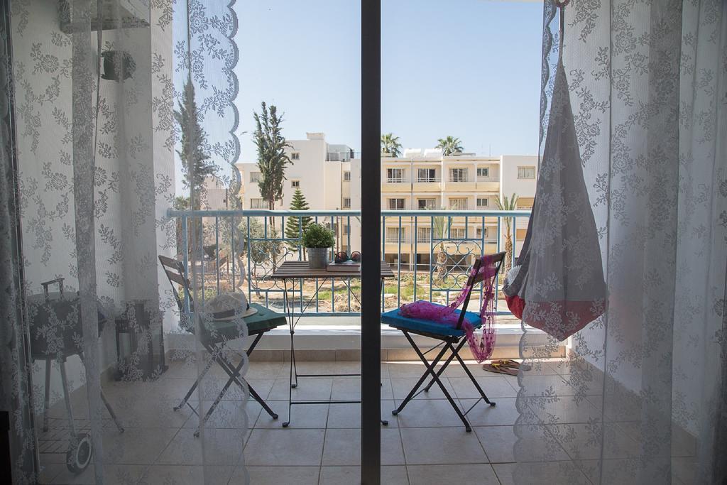 Paphos Love Hut Apartment Bagian luar foto